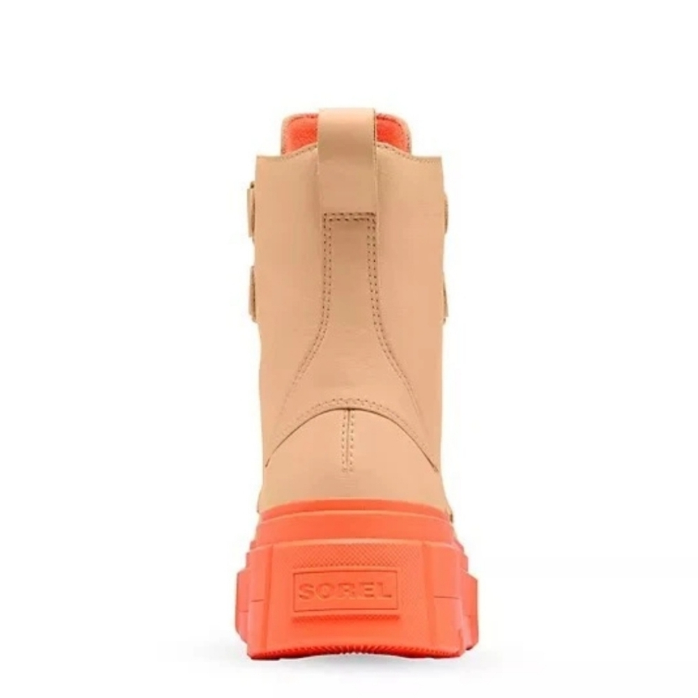Sorel Women's Lace-Up Cream and Orange Boots Size 7.5. - Picture 3 of 12